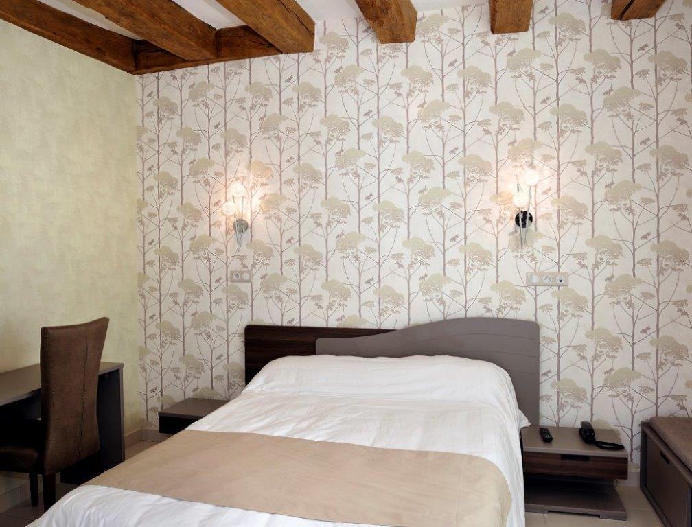 Hotel Auberge De La Bonde Logis ลองเฌส์ ห้อง รูปภาพ