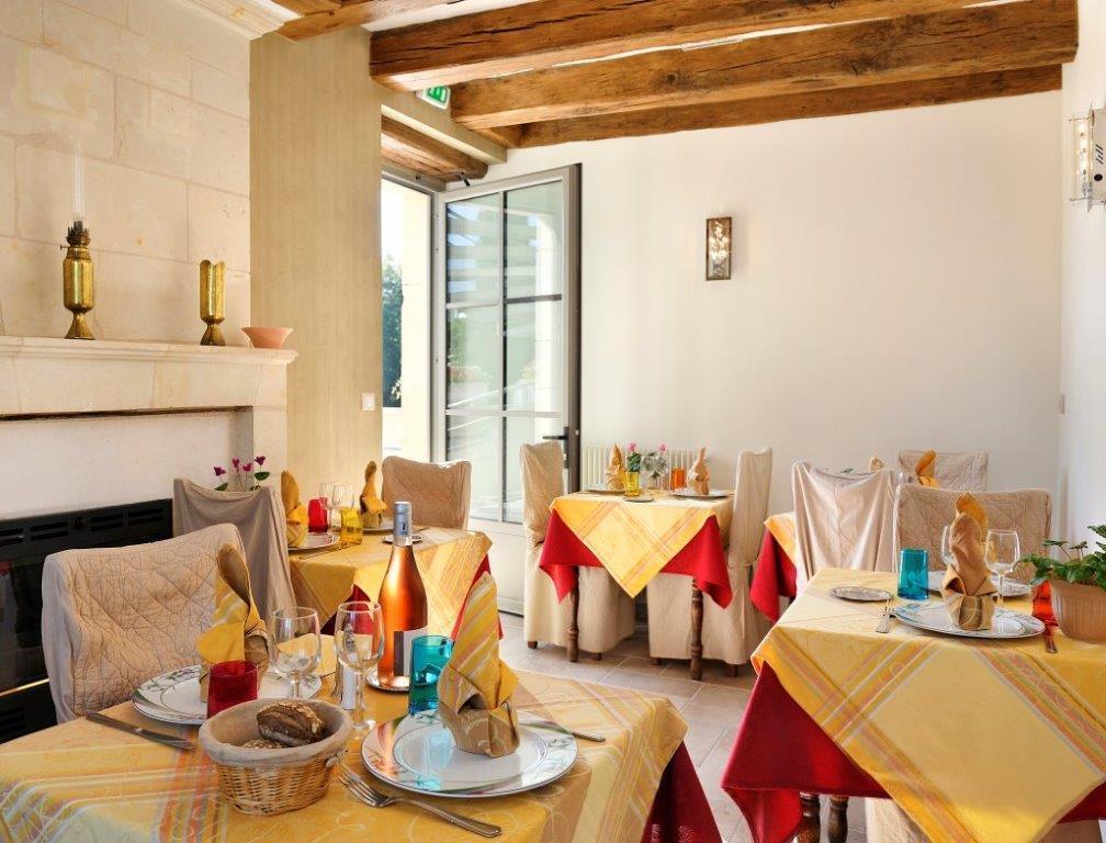 Hotel Auberge De La Bonde Logis ลองเฌส์ ภายนอก รูปภาพ
